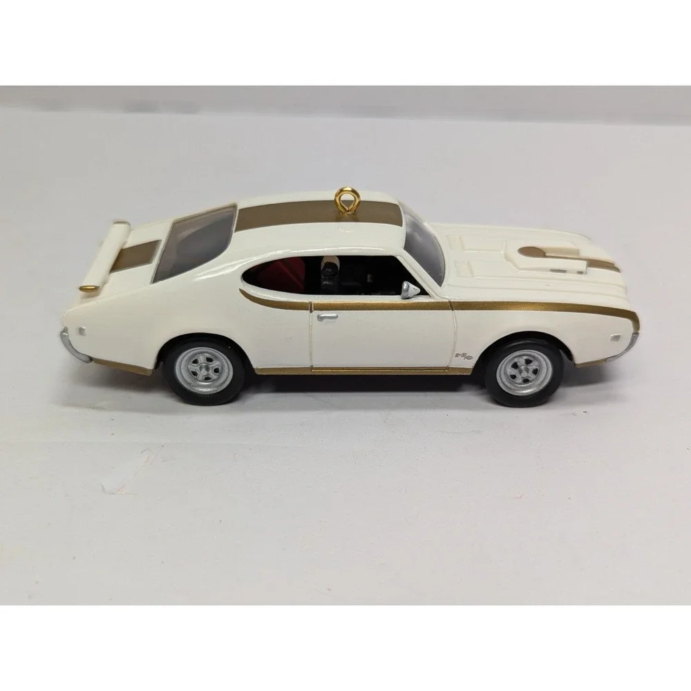 Hallmark keepsake 1969